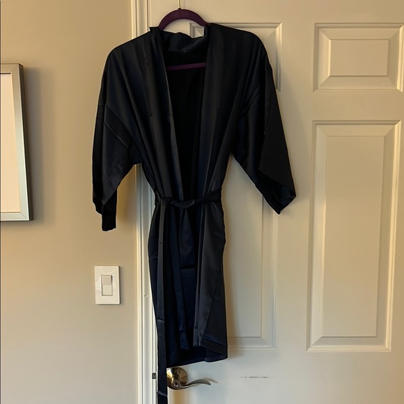 Maid of Honor Silky Robe - Picture 1 of 4